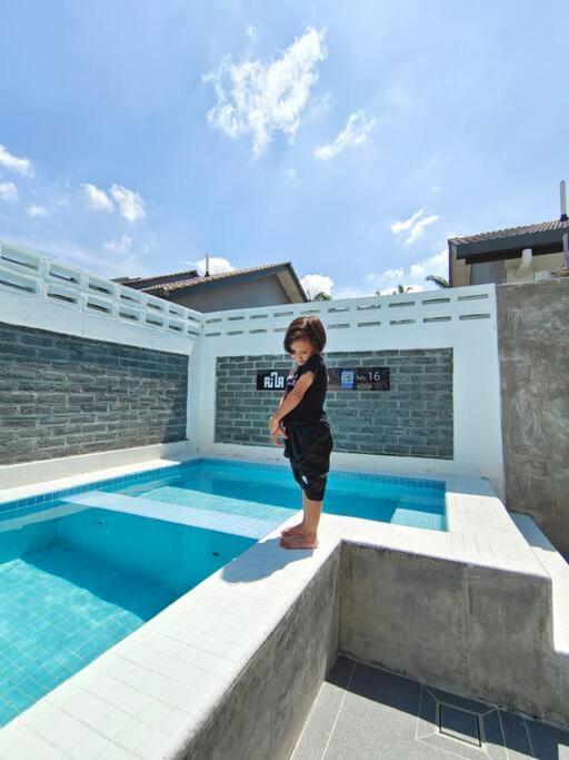 Rumah Aina Homestay Bukit Changgang Private Pool Kampong Melot Exterior photo